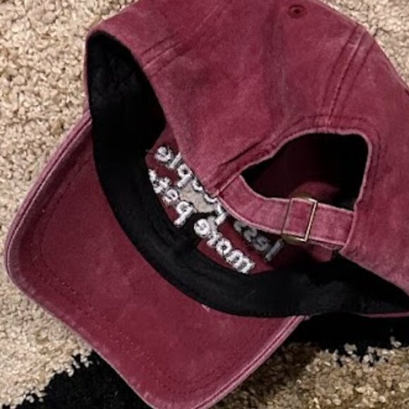 NWOT LESS PEOPLE MORE PETS Burgundy Ball Cap Adjustable Sizing - People < Pets - Picture 3 of 8